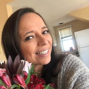 Meet your Posher, Aida